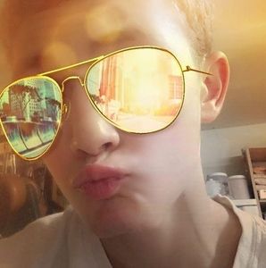 Meet your Posher, Ezekiel